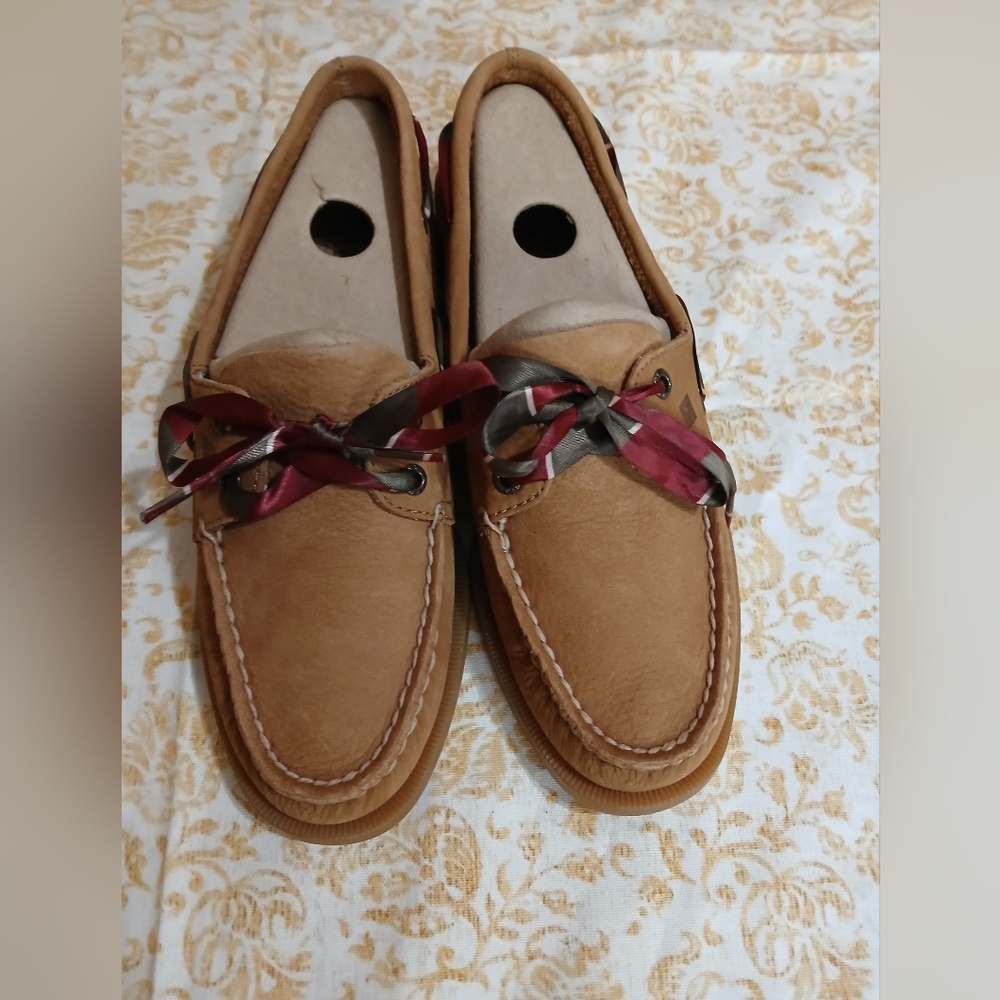 Womans Sperry Top Sider Tan Leather Loafers with Red and Black Accents